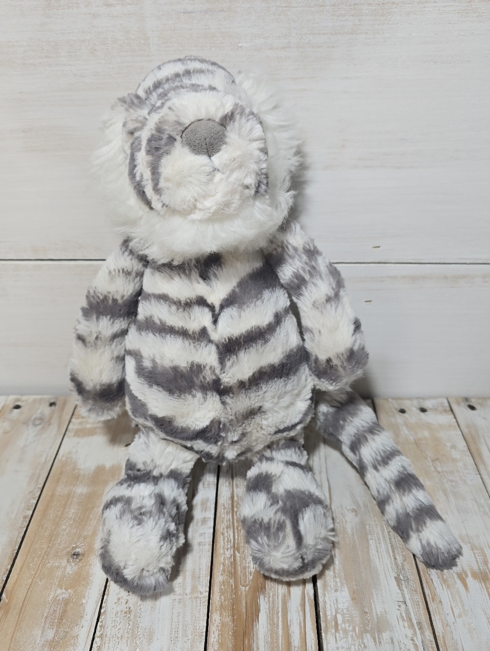 Jellycat Bashful Snow Tiger Medium Retired